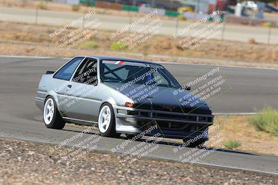 media/Oct-01-2022-Team Topak Racing (Sat) [[f860fb51be]]/2-Inter Low 2/session 1 turn 3/